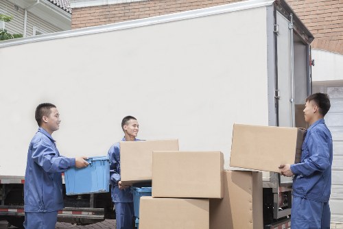 End of hire and cancellation terms for a storage unit